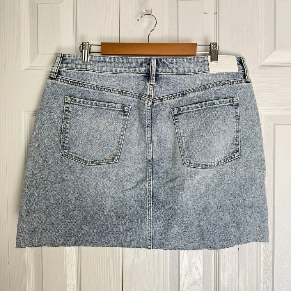 Edited by Remi Bader Women's Utility Mini Skirt Size 16 Light Wash